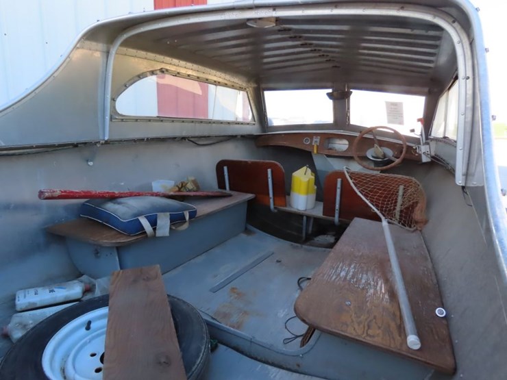 1957-9-crestliner-aluminum-boat-with-trailer-and-motor-image-3