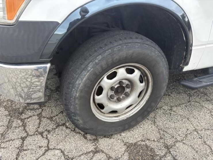 2012-ford-f150-xl-image-8
