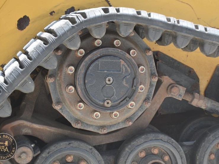2018-caterpillar-257d-image-40