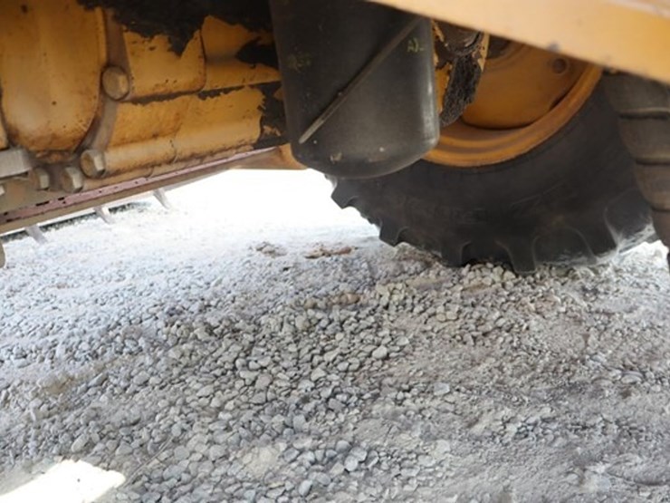 2005-deere-210le-image-16
