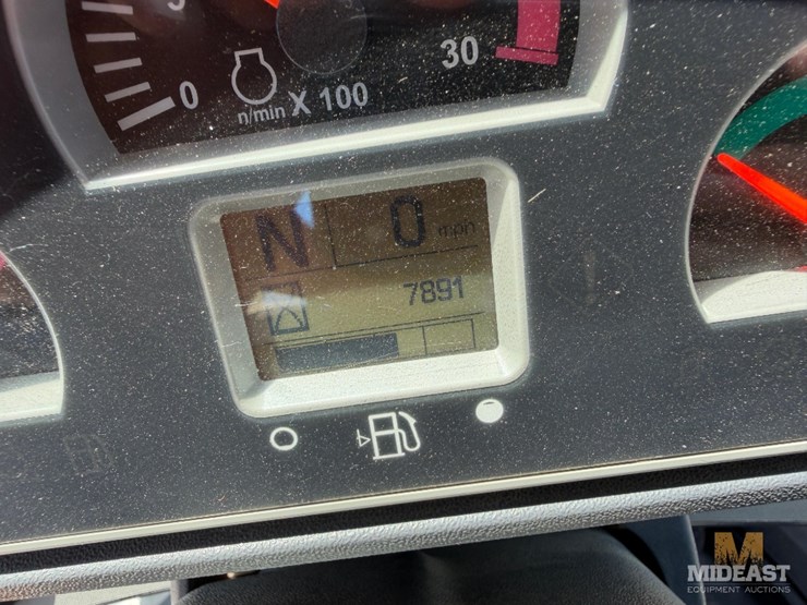 2014-caterpillar-930k-image-30