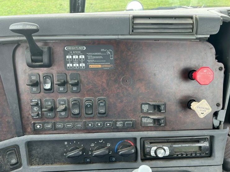 #544-•-2009-freightliner---non-running---osceola,-ar-image-10