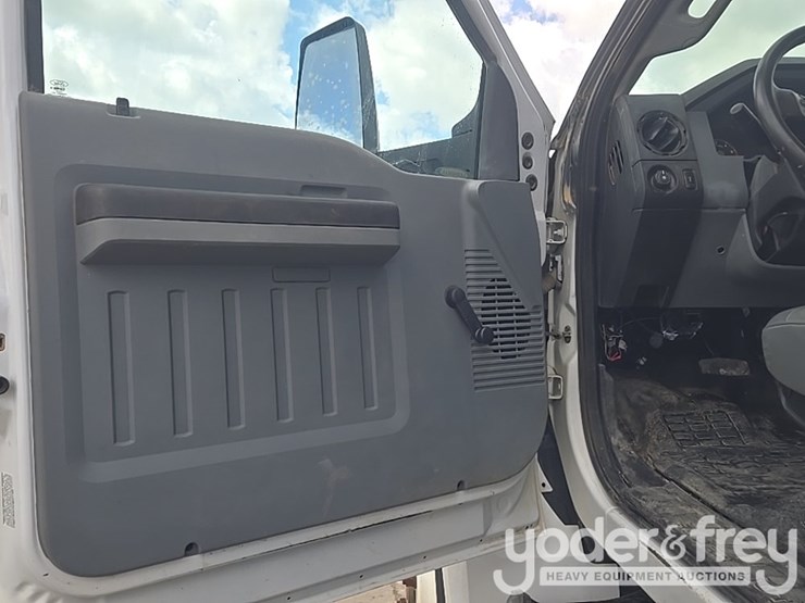 2019-ford-f750-xl-image-45