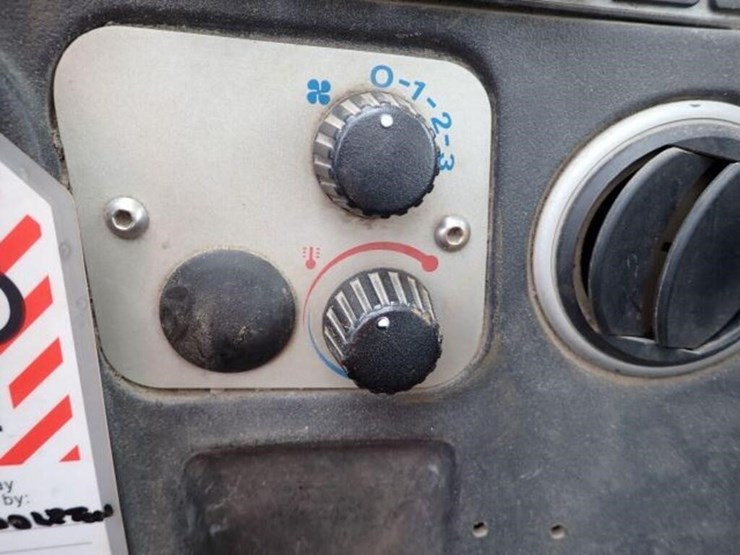 2010-jcb-510-56-image-17
