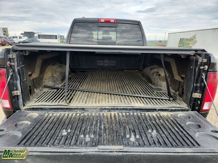 2014-dodge-1500-image-8