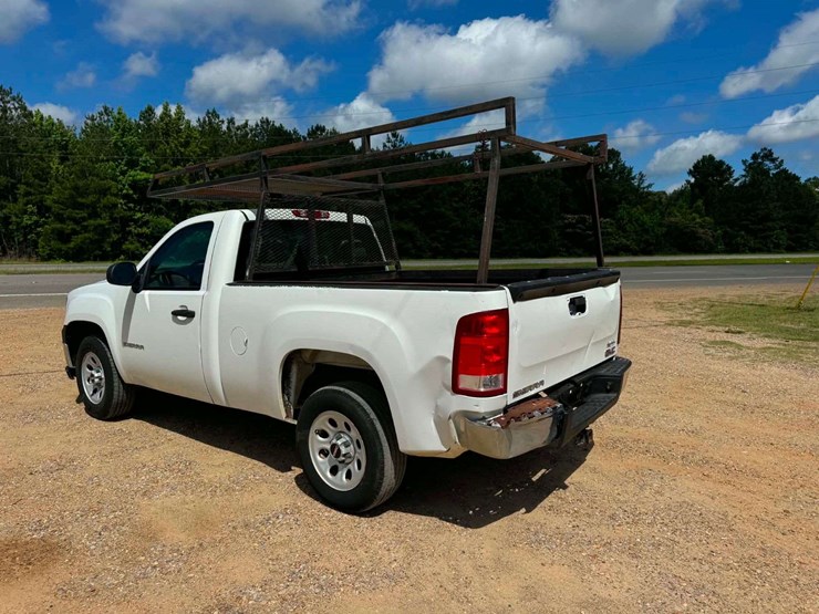 2013-gmc-sierra-1500-image-4