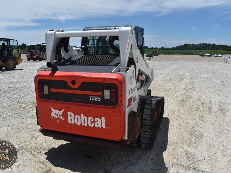 2019-bobcat-t595-image-16