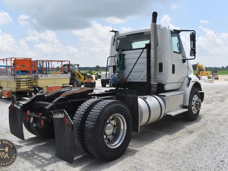 2015-international-transtar-8600-image-5