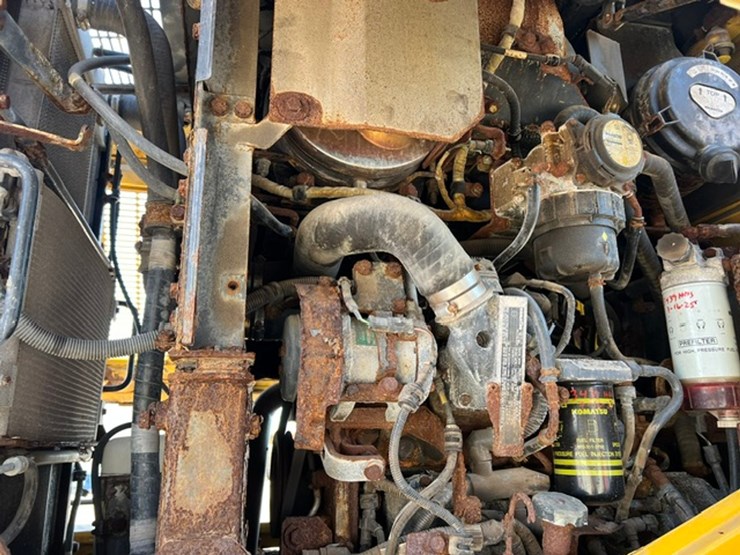 2021-komatsu-wa200-8-image-12