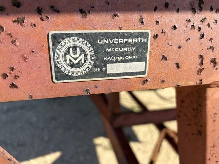 l2---unverferth-mccurdy-gravity-box-image-9