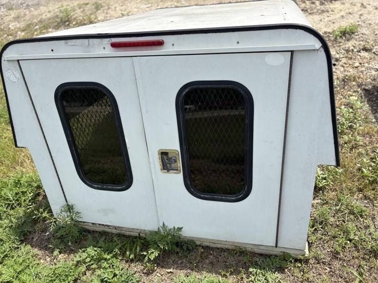 l3---aluminum-camper-shell-image-4