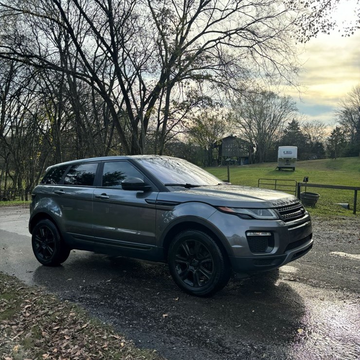 #297 • 2016 RANGE ROVER EVOGUE - CENTERVILLE, TN