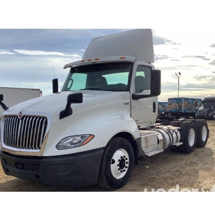 2018 INTERNATIONAL LT