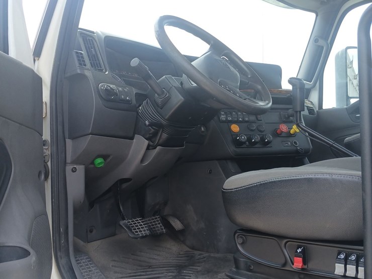 #537-•-2019-international-a430-truck---sikeston,-mo-image-5