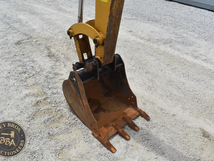 2019-caterpillar-305e2-cr-image-11