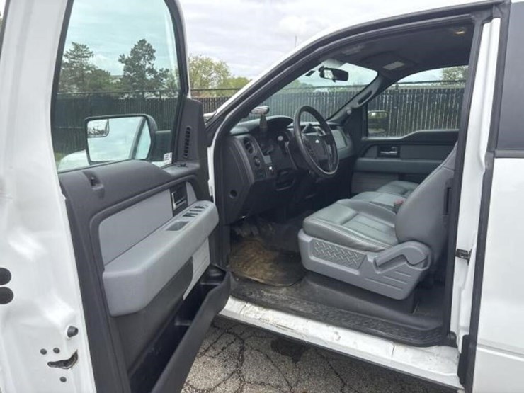 2012-ford-f150-xl-image-12
