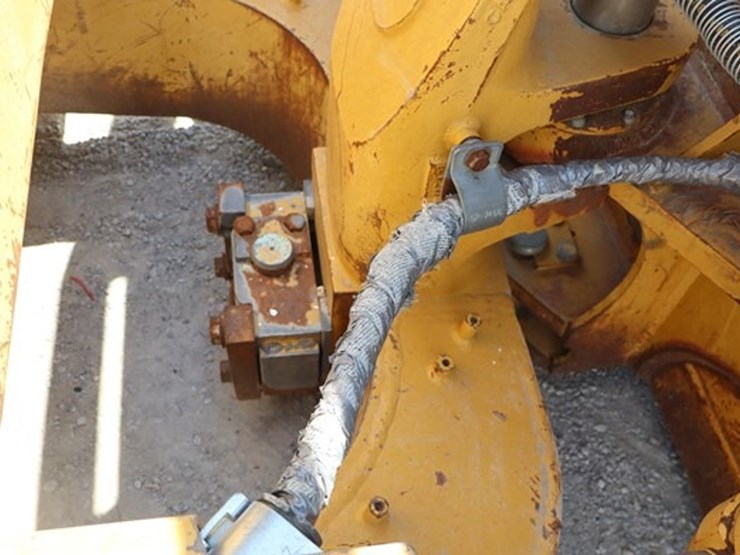 2012-caterpillar-d6n-xl-image-21