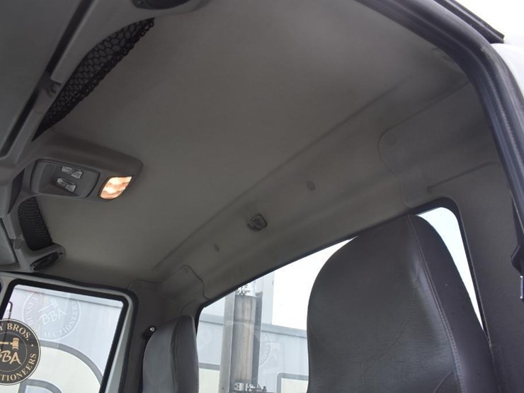 2015-international-transtar-8600-image-43