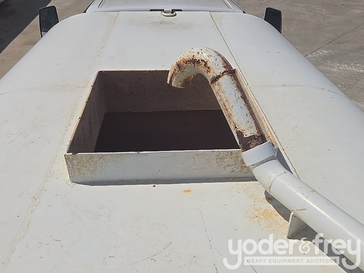 2019-ford-f750-xl-image-35