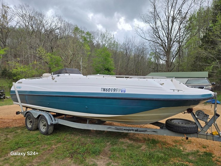 #256-•-1999-monterey-230-explorer-deck-boat---located-in-centerville,tn-image-1