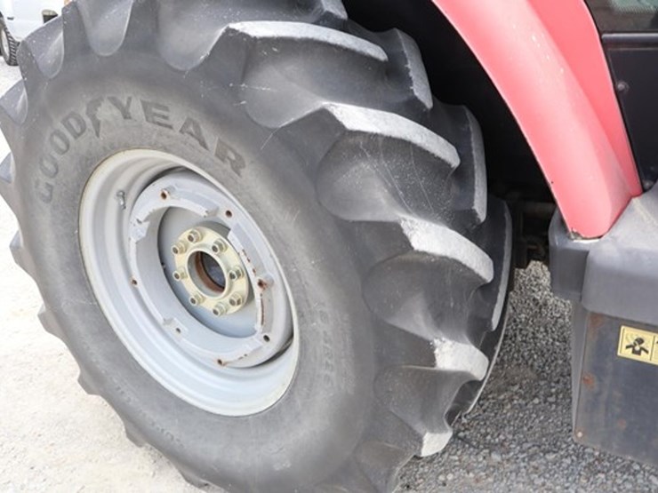 2005-massey-ferguson-5460-image-26