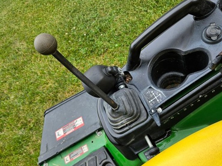 john-deere-1025r-image-35