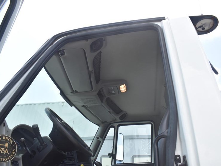 2015-international-transtar-8600-image-30