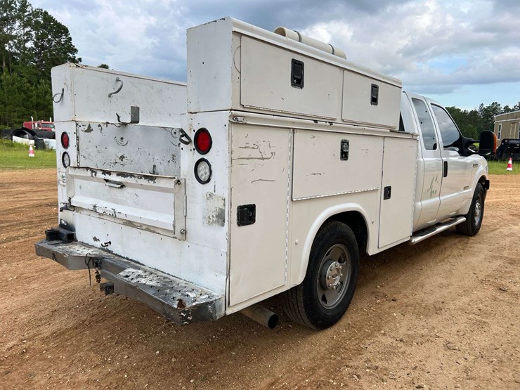 2005-ford-f250-image-3