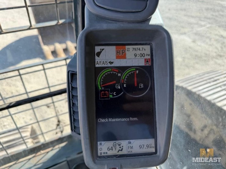 2015-deere-470g-lc-image-38