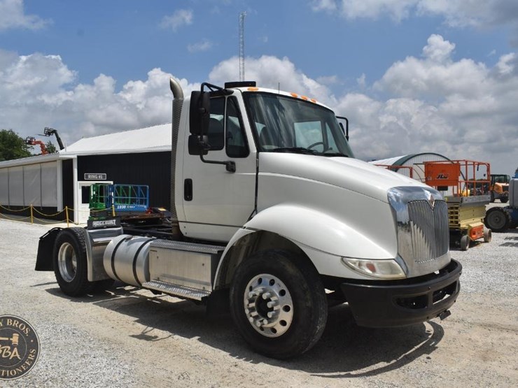2015-international-transtar-8600-image-8