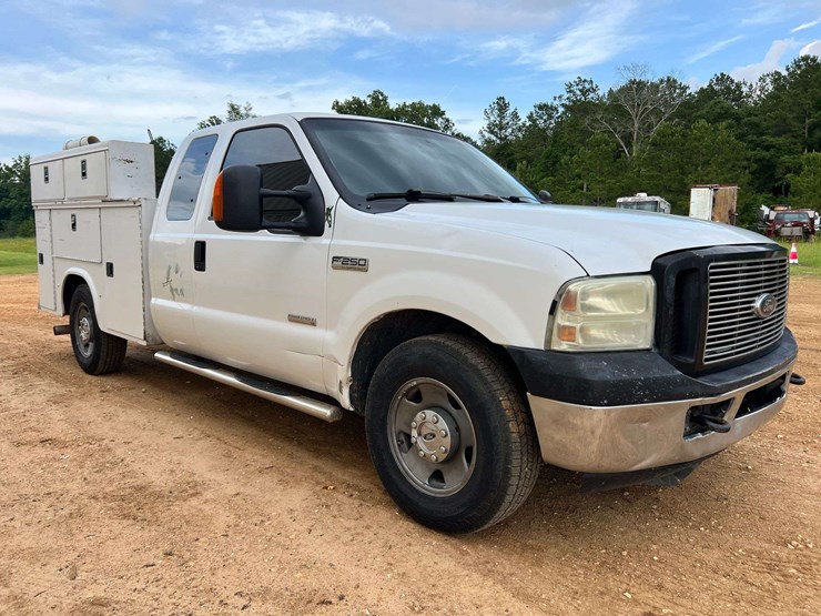 2005-ford-f250-image-4