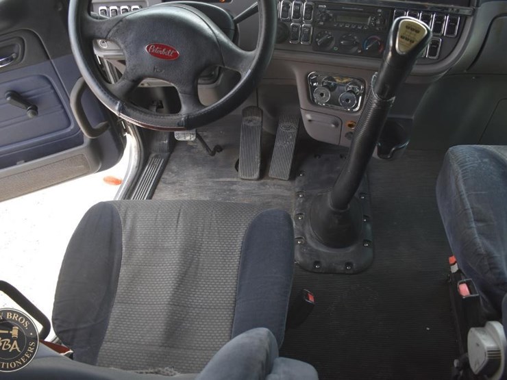 2012-peterbilt-386-image-58