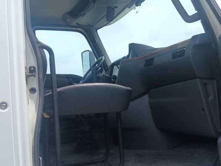 #537-•-2019-international-a430-truck---sikeston,-mo-image-8