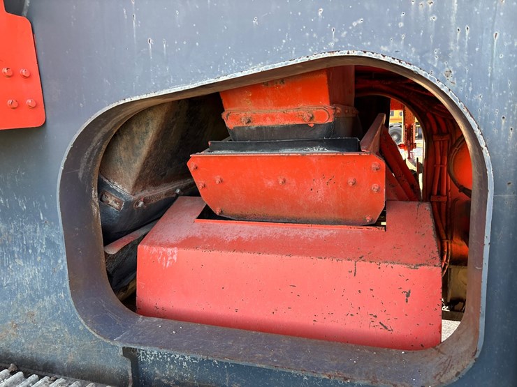 2009-sandvik-qj240-image-7