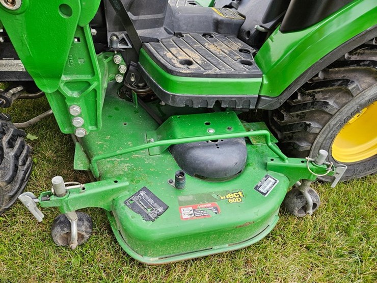 john-deere-1025r-image-16