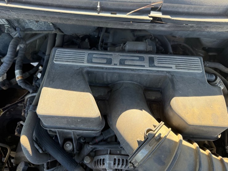 2013-ford-f150-raptor-image-13