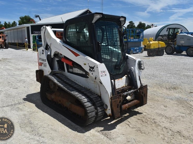 2019-bobcat-t595-image-21