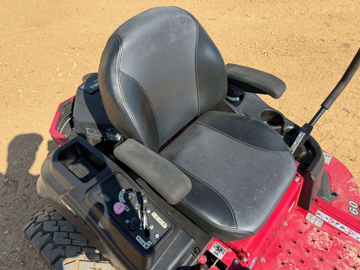 big-dog-60"-zero-turn-mower-(131-hours)-image-9