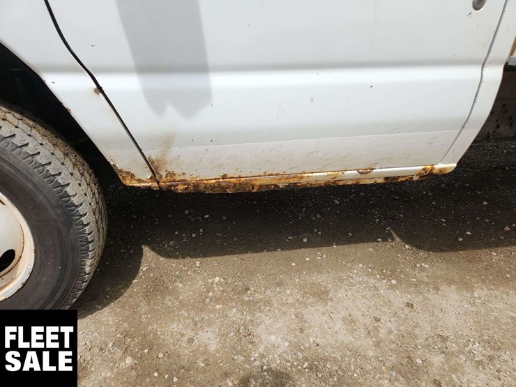 2012-ford-e450-image-24