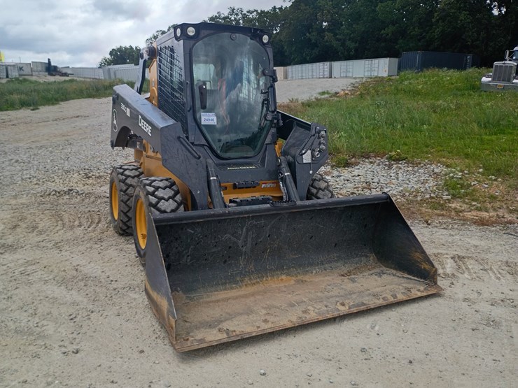 2022-deere-330g-image-14