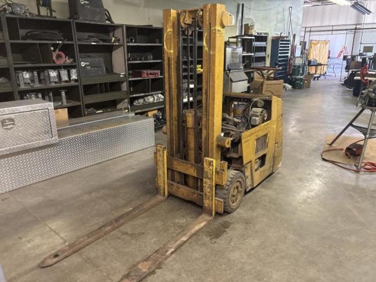 mobilift-fork-truck-image-1