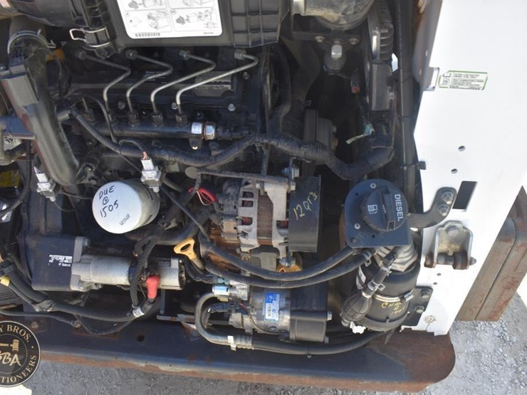 2019-bobcat-t595-image-35