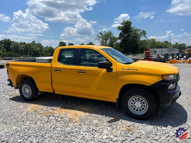 2019-chevrolet-silverado-pickup-truck-image-4