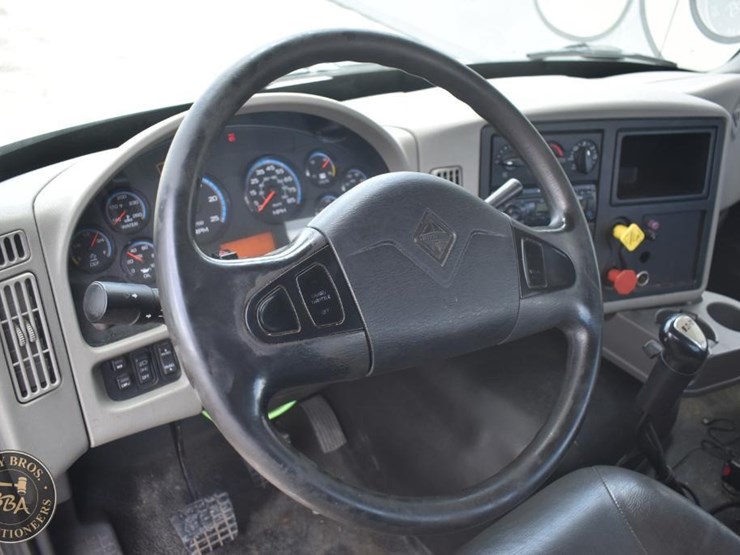 2015-international-transtar-8600-image-33