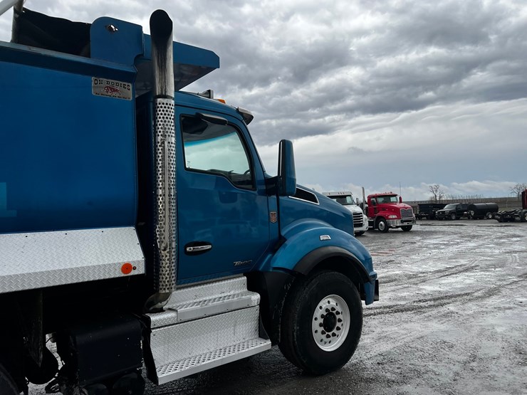 2020-kenworth-t880-image-5