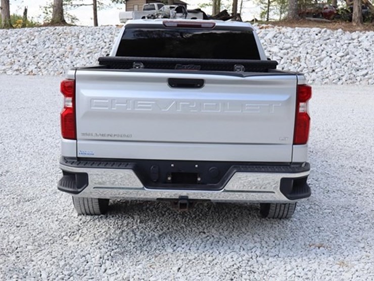 2020-chevrolet-silverado-1500-lt-image-6