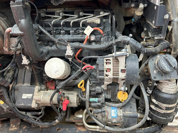 2018-bobcat-t590-image-15