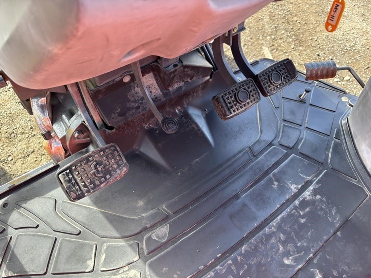 2018-kubota-m5-111d-image-31