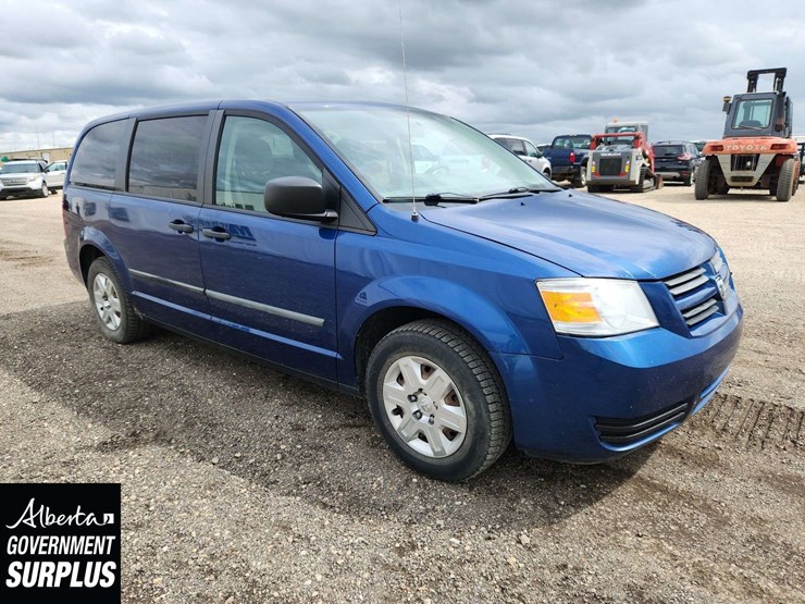2010-dodge-grand-caravan-se-image-2
