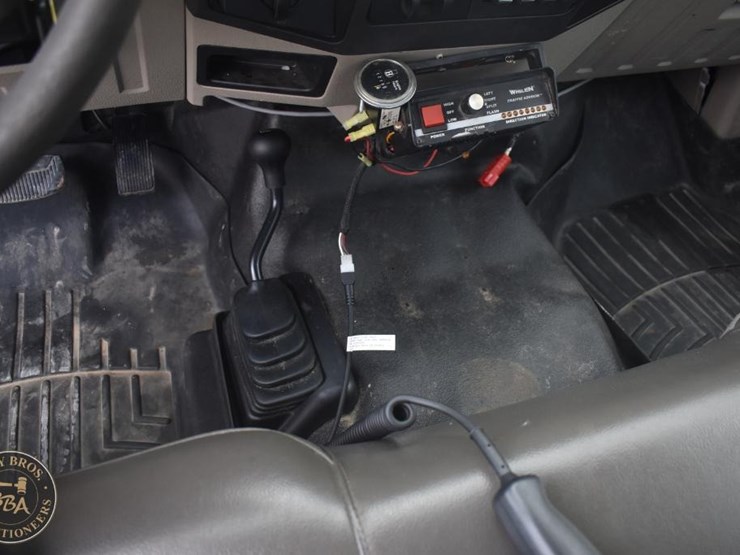 2009-ford-f350-image-30